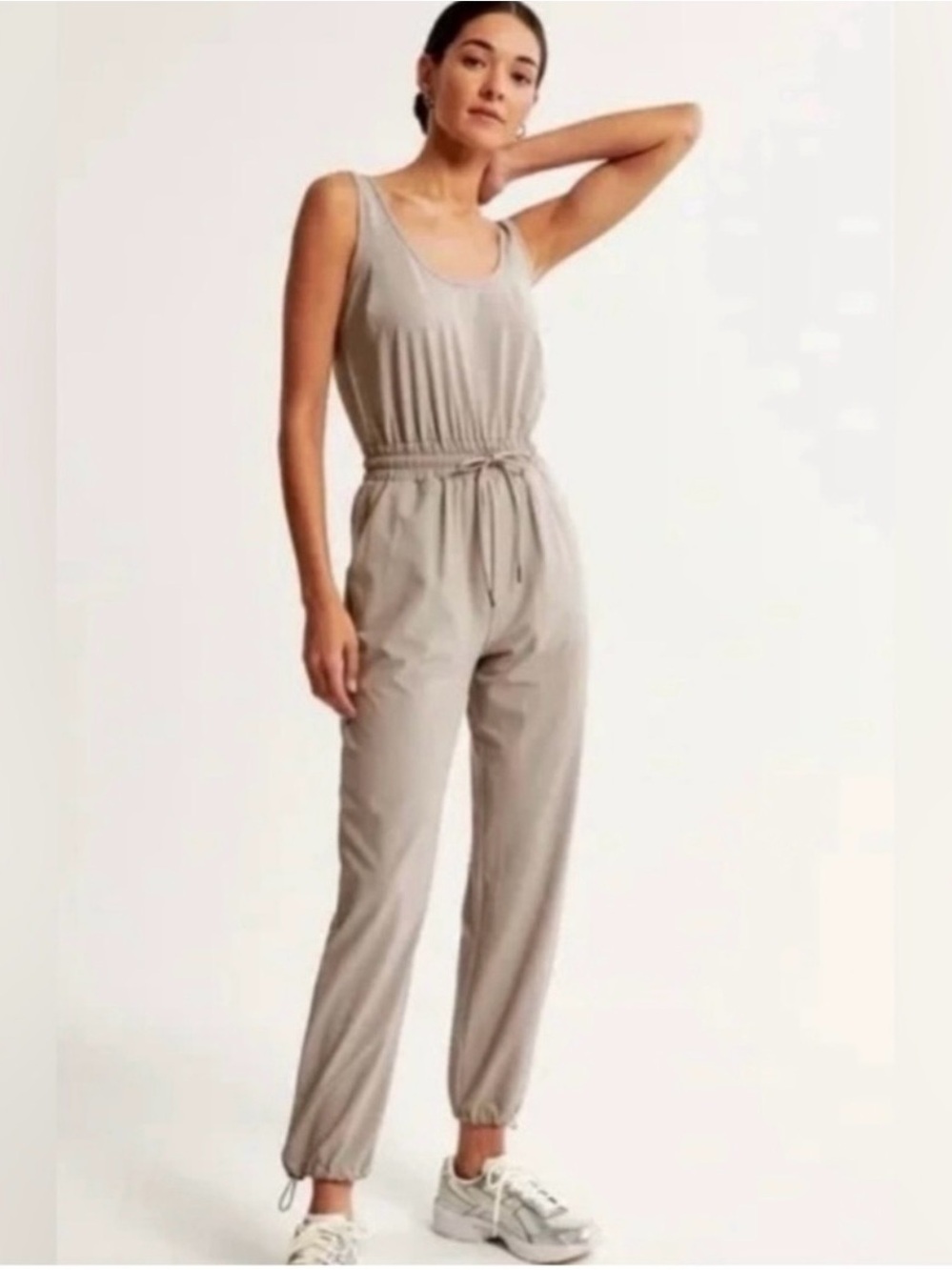 Abercrombie & Fitch Traveler Jumpsuit in Taupe | Size L